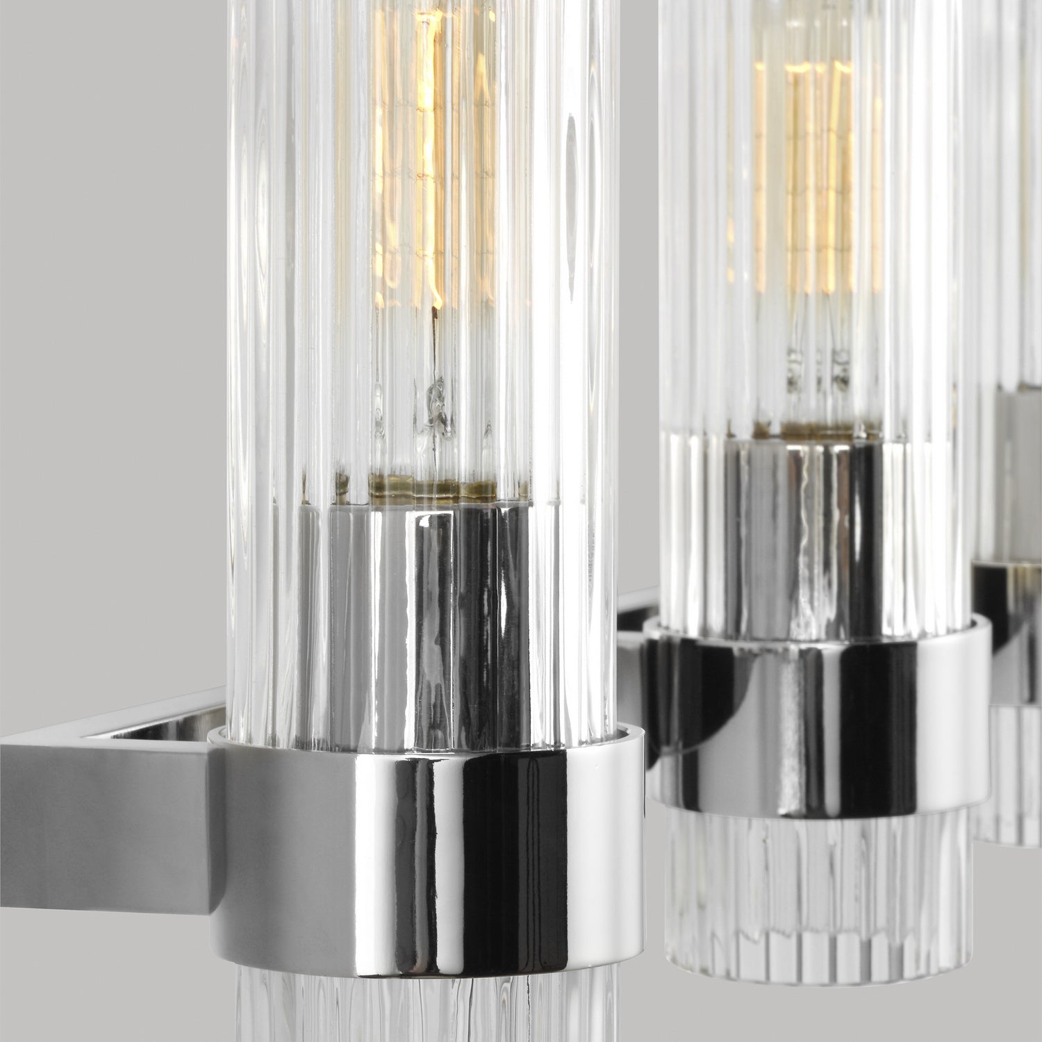 Geneva 3-Light 22-1/2 in Bathroom Vanity Light with Clear Textured Glass Shade