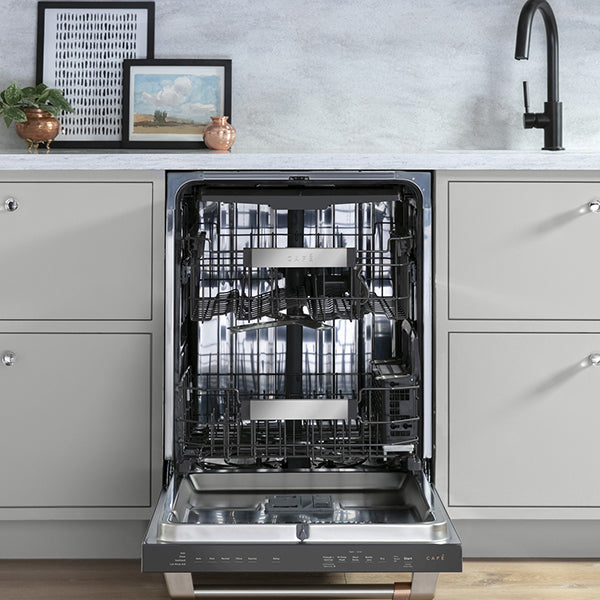 24 in Top Control Dishwasher with Sanitize and Ultra Wash & Dry, Bar Handle, 45 dB