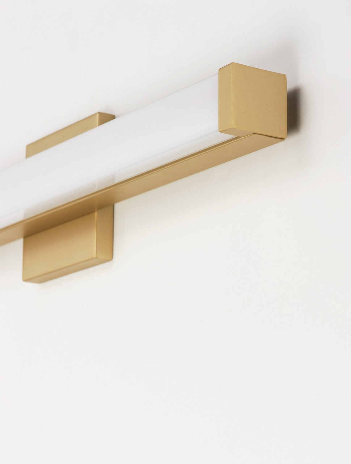Maxim Lighting 52002GLD: 1010175-2.jpg