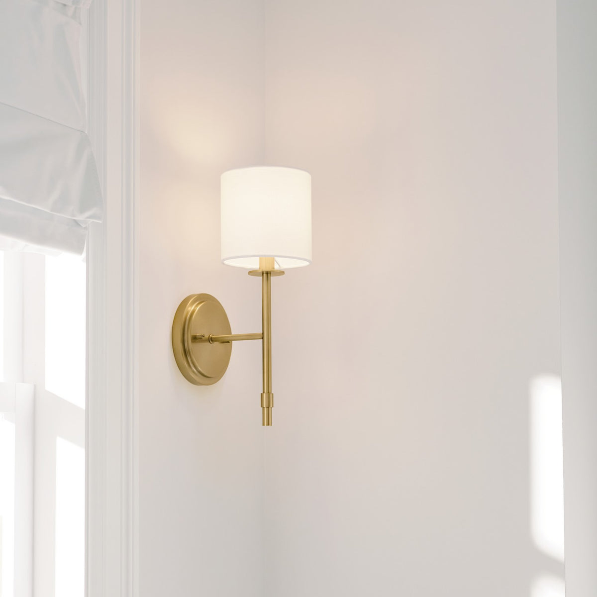 Ali 1-Light Wall Sconce