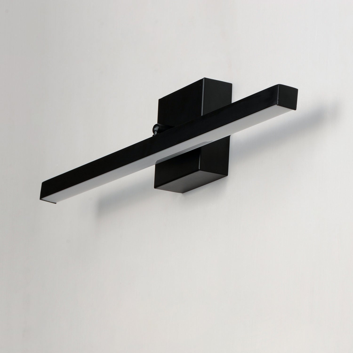 Maxim Lighting E21372-BK: lad-4698843-2.jpg
