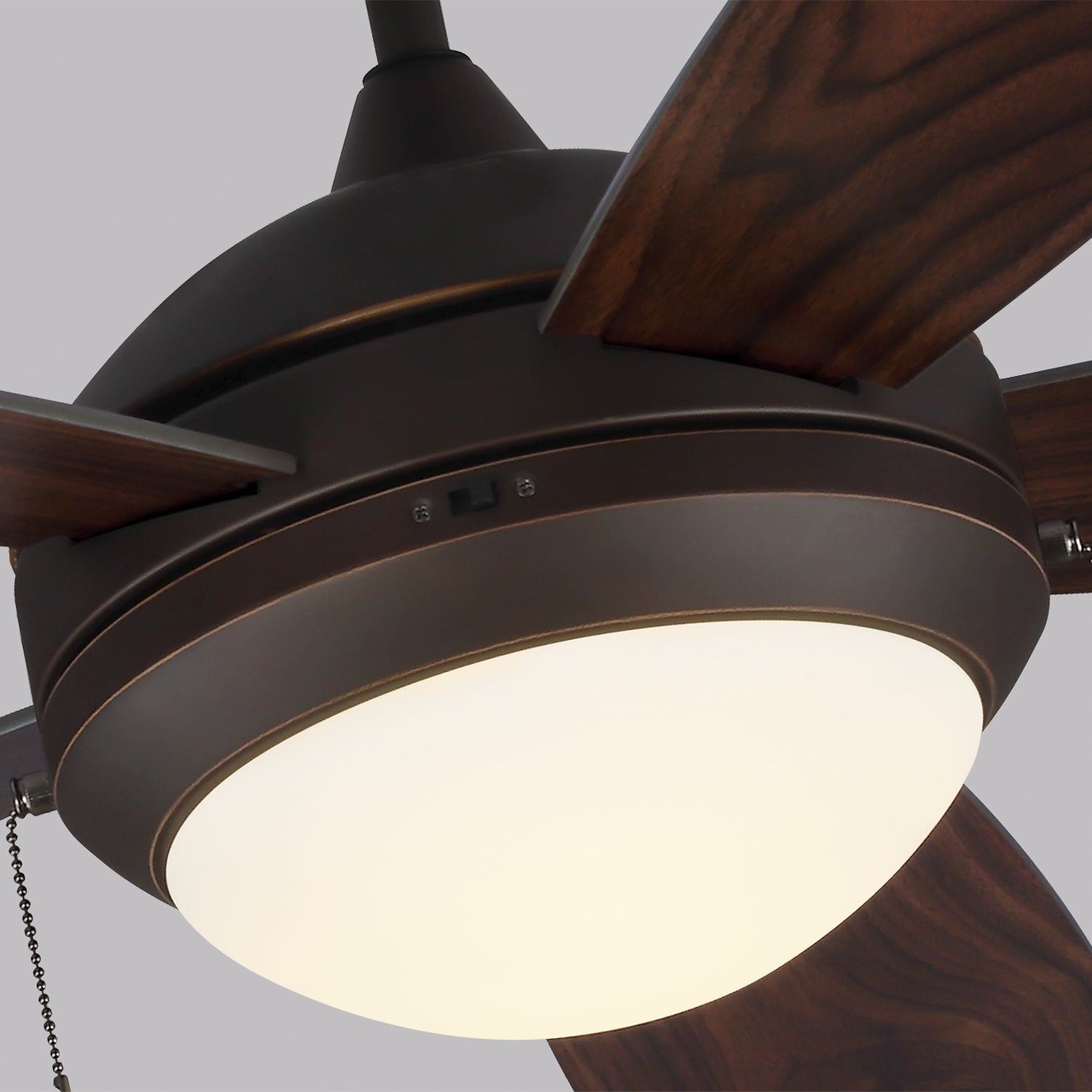 Discus Classic 52 in 5-Blade 1-Light Ceiling Fan with Light Kit