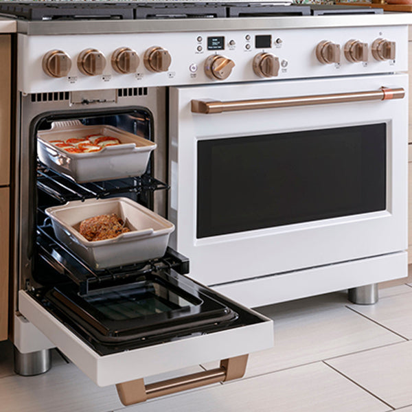 48 in Smart Free Standing Dual-Fuel Commercial-Style Range with 6 Burners and Griddle