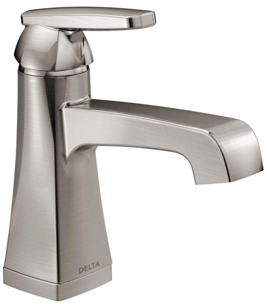 Ashlyn Single Hole 1-Handle Bathroom Faucet with Metal Drain Assembly