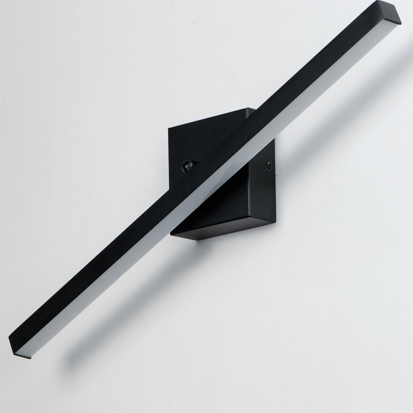 Maxim Lighting E21372-BK: lad-4698843-3.jpg
